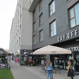 W Warszawie Dedykowany Parking Podziemny W Cenie, Wifi, Blisko Centrum New In Finished To A High Specification Fitted Out To A High Standard On The 7th Floor, Wifi, Underground Parking Price Included Апартаменты Варшава