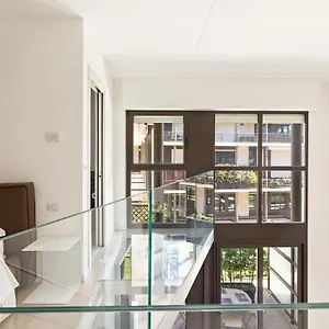 https://elegant-loft-with-balcony.italymilanhotels.net