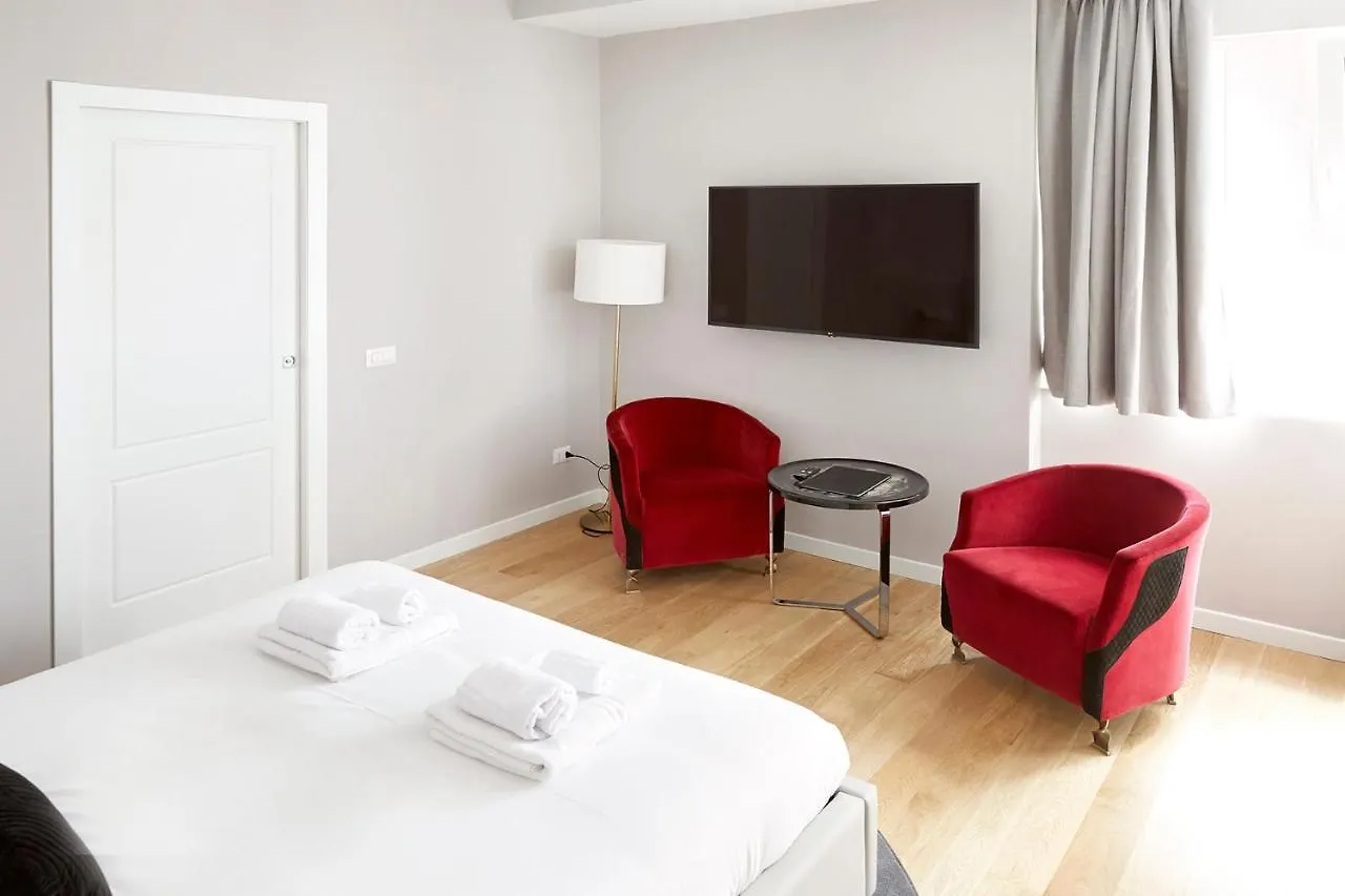 Prestige Boutique Aparthotel -Piazza Duomo ミラノ アパート