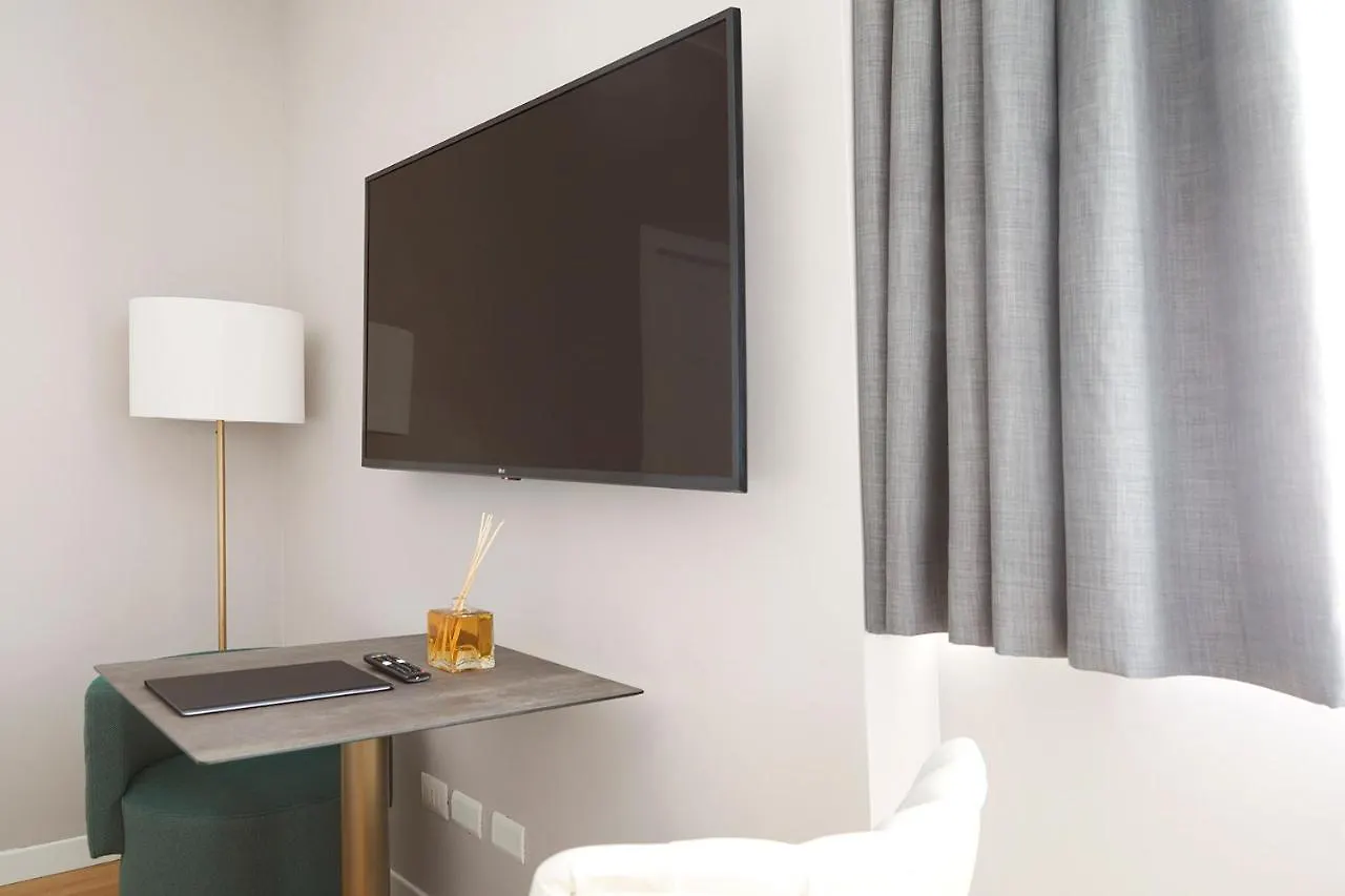 Prestige Boutique Aparthotel -Piazza Duomo ミラノ