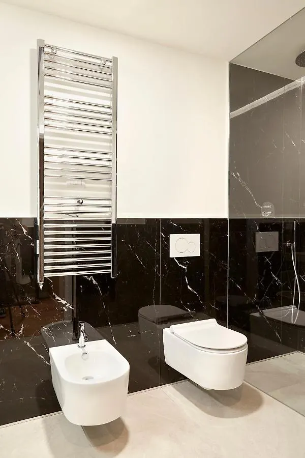 Prestige Boutique Aparthotel -Piazza Duomo ミラノ アパート