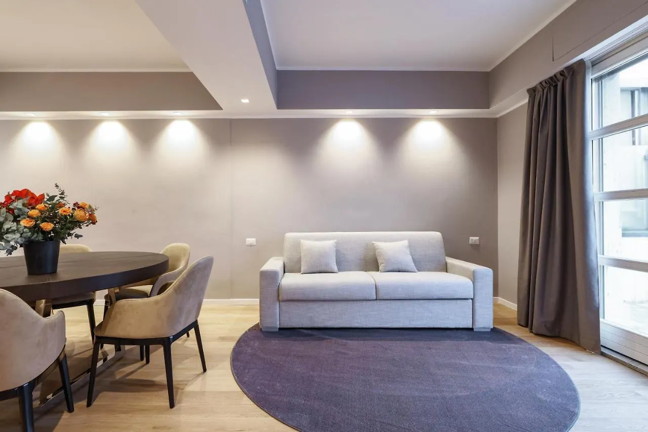 Daire Prestige Boutique Aparthotel -Piazza Duomo Milano