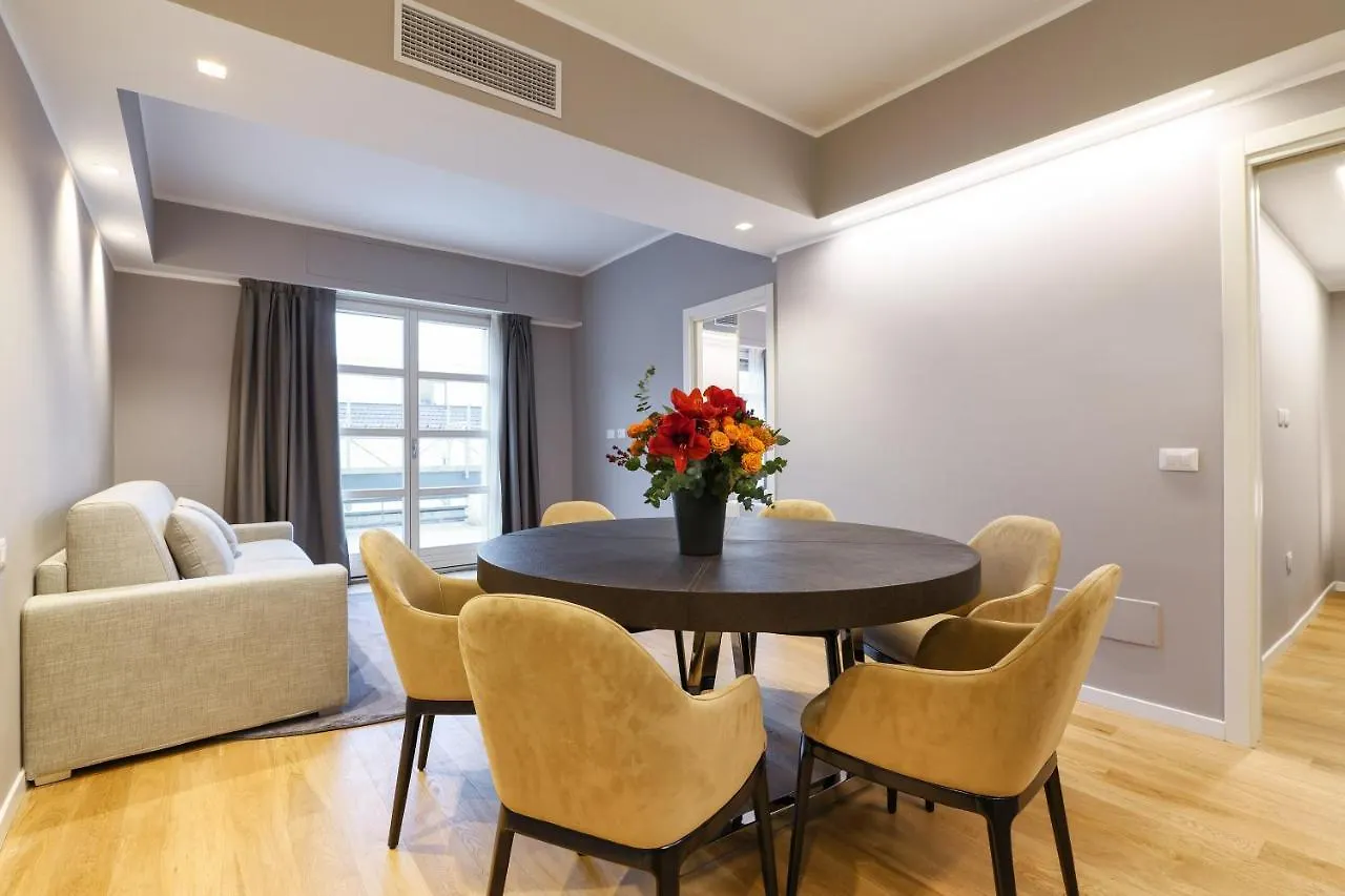 Prestige Boutique Aparthotel -Piazza Duomo Milano İtalya