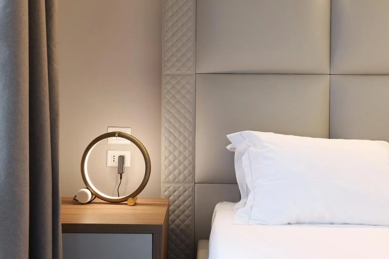 Prestige Boutique Aparthotel -Piazza Duomo ミラノ アパート
